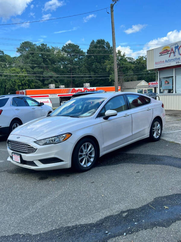 2018 Ford Fusion SE photo 2