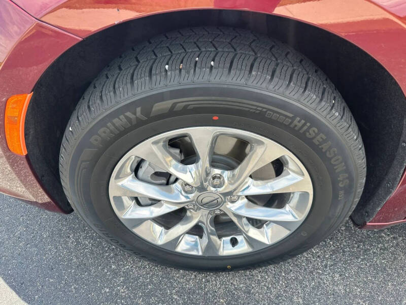 2022 Chrysler Pacifica Touring L