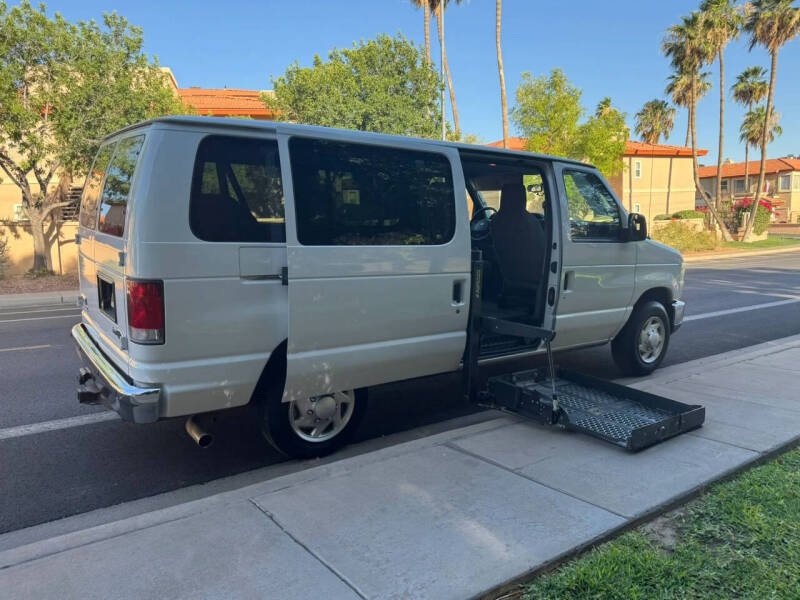 2014 Ford E-Series E-150 XLT
