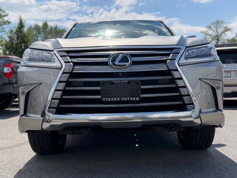 2017 Lexus LX 570