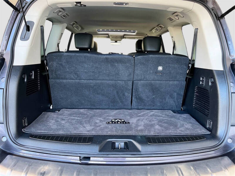 2022 Infiniti QX80 Luxe