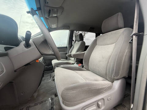 2007 Toyota Sienna LE 7-Passenger