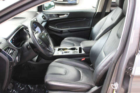 2021 Ford Edge Titanium