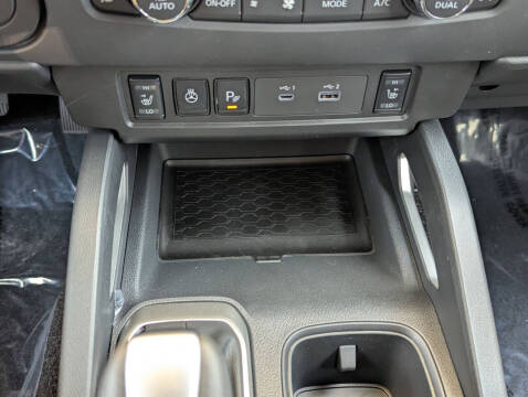 2025 Nissan Frontier SV