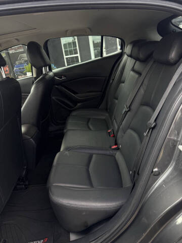 2018 Mazda MAZDA3 Touring