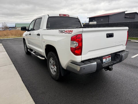 2015 Toyota Tundra SR5