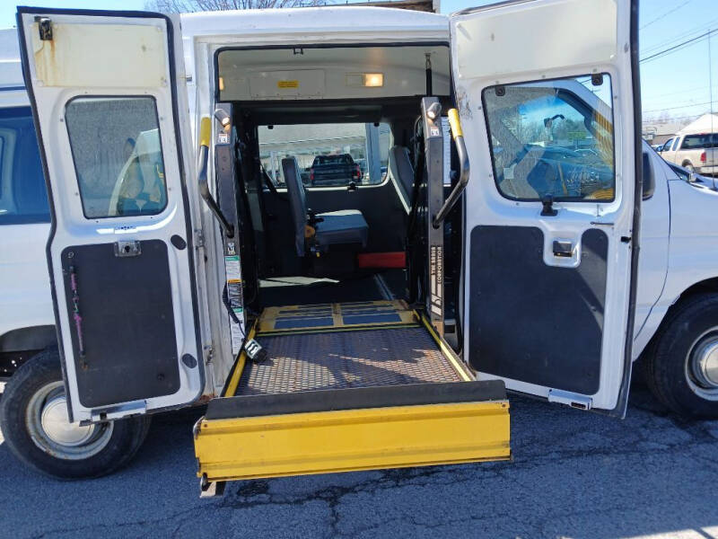 2006 Ford E-Series E-250