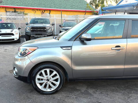 2019 Kia Soul +