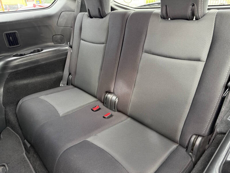 2019 Nissan Pathfinder SV