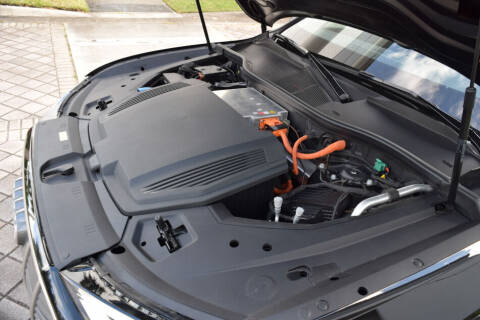 2022 Audi e-tron quattro Premium