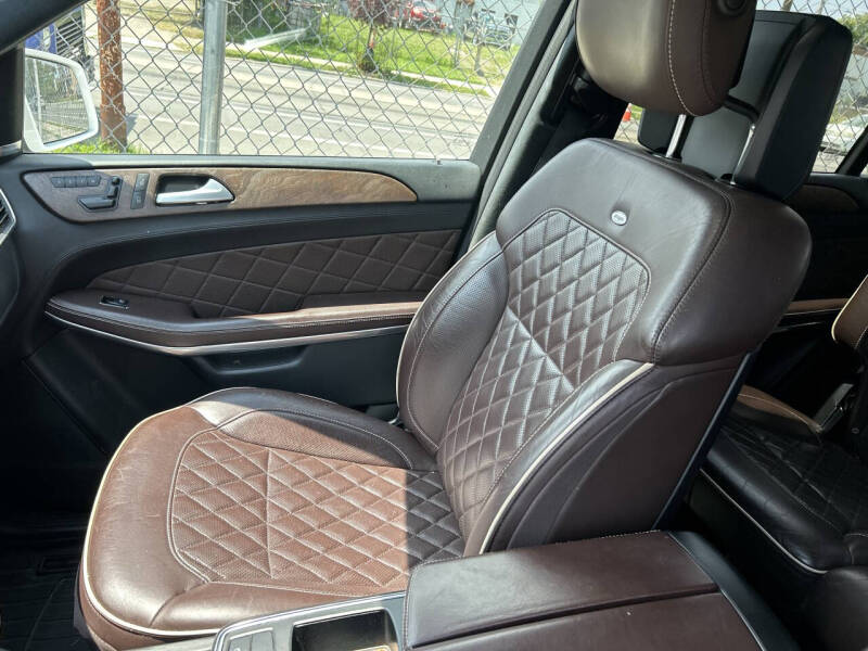 2014 Mercedes-Benz GL-Class GL 550 4MATIC