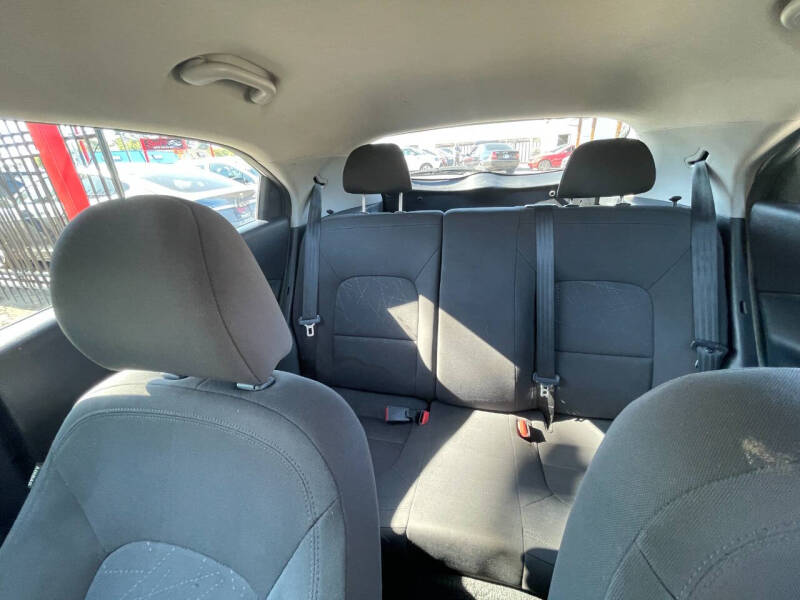 2012 Kia Rio 5-Door EX