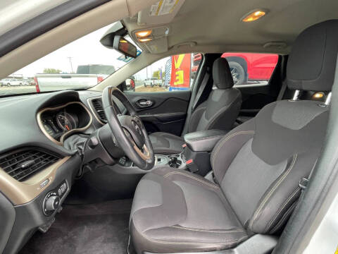 2016 Jeep Cherokee Latitude Altitude