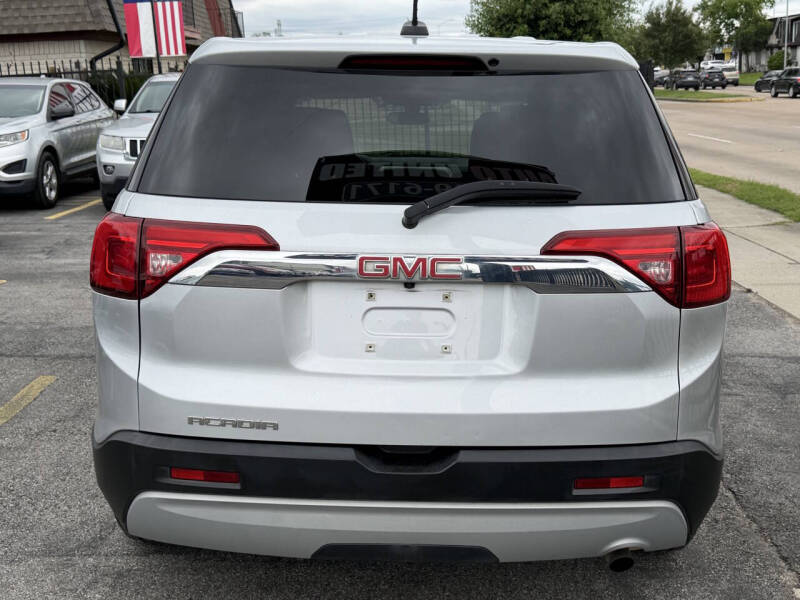 2017 GMC Acadia SLE-1