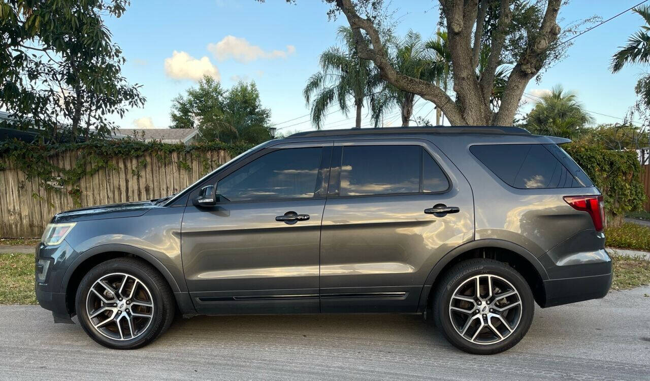 2016 Ford Explorer  - $18,915