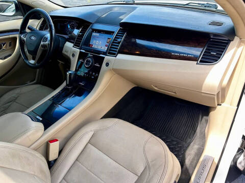 2016 Ford Taurus Limited