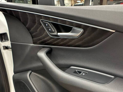 2022 Audi Q7 quattro Premium Plus 55 TFSI