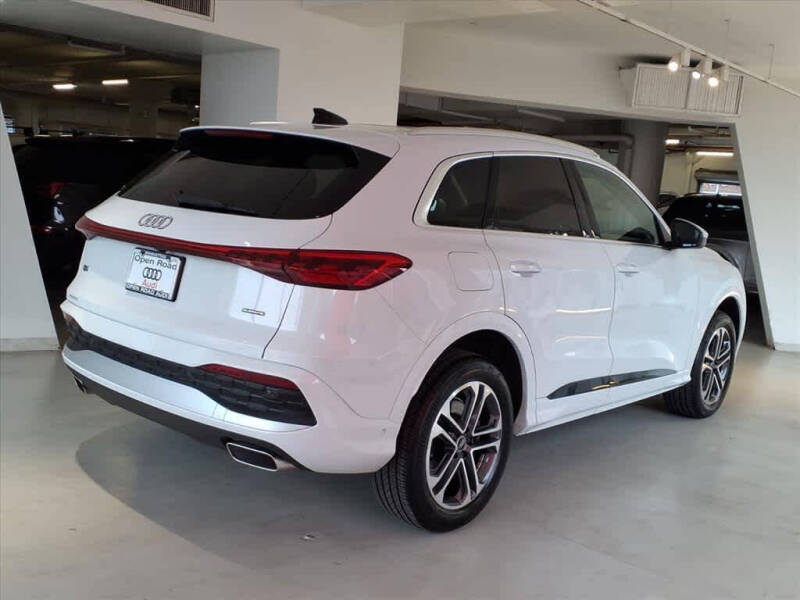 2025 Audi Q5 quattro Premium TFSI