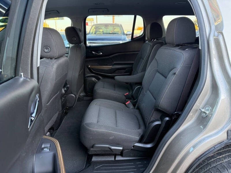 2022 GMC Acadia SLE