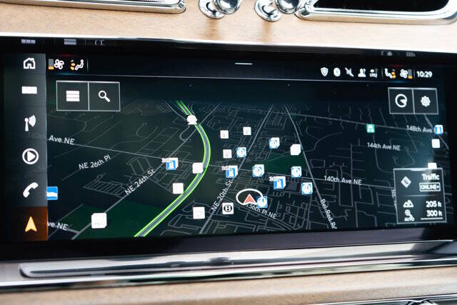 2023 Bentley Bentayga 23