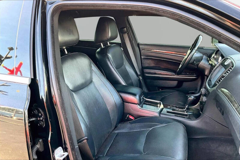 2014 Chrysler 300 C