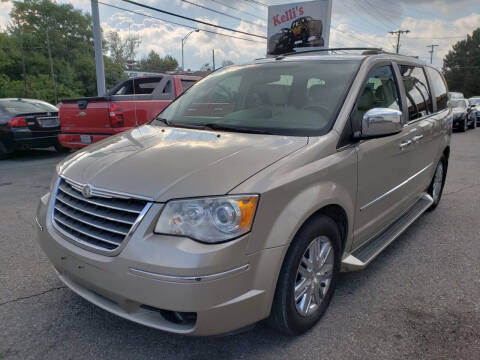 2009 Chrysler Town and Country for sale at Kellis Auto Sales in Columbus OH