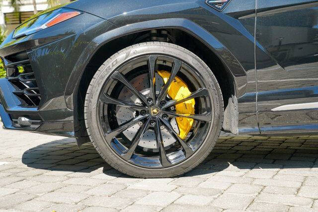 2022 Lamborghini Urus