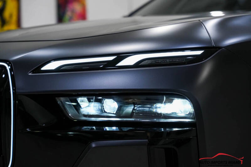 2025 BMW 7 Series 740i