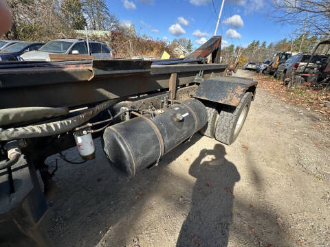 2001 UD Trucks UD2300