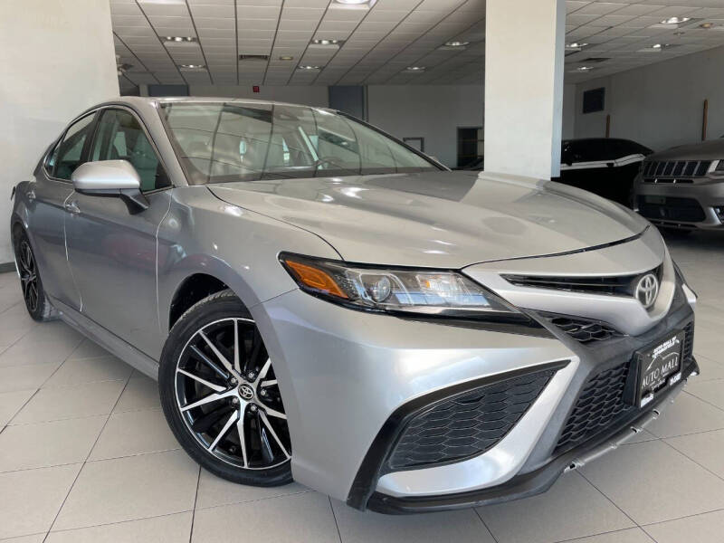2021 Toyota Camry SE's photo