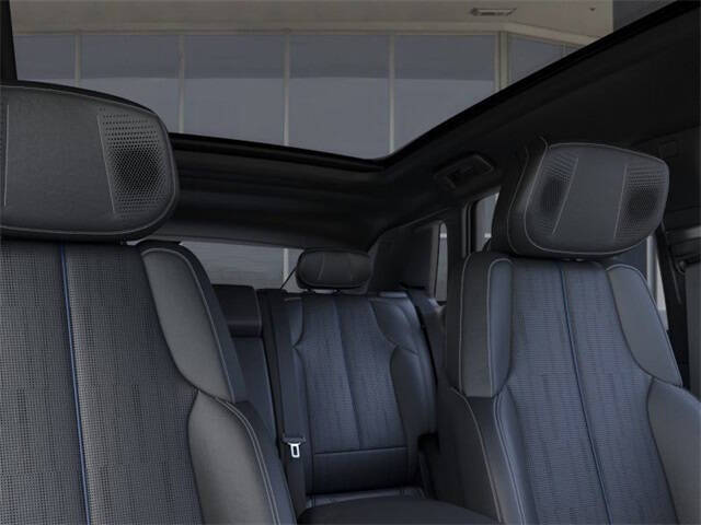 2026 Cadillac LYRIQ-V