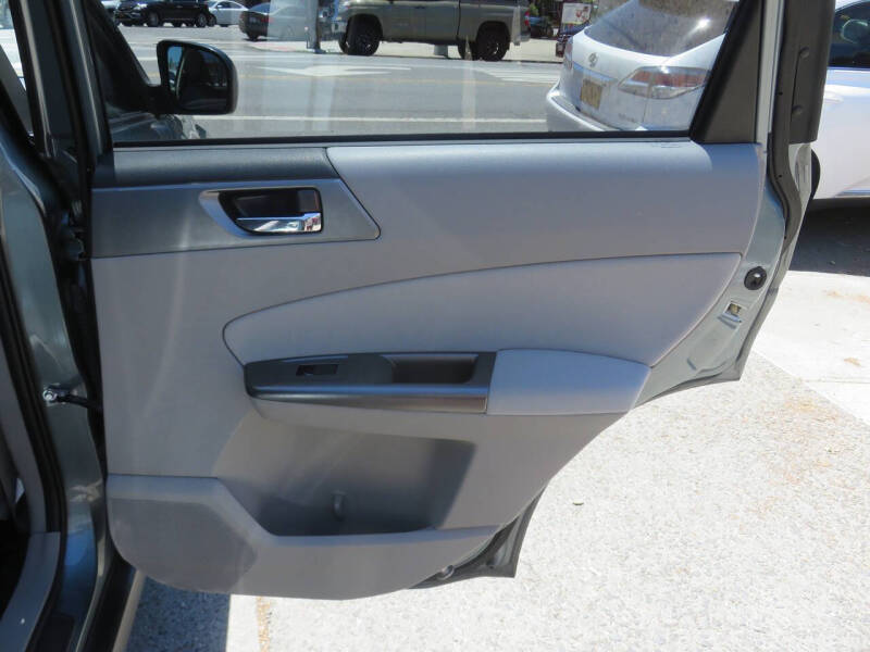 2012 Subaru Forester 2.5X Limited