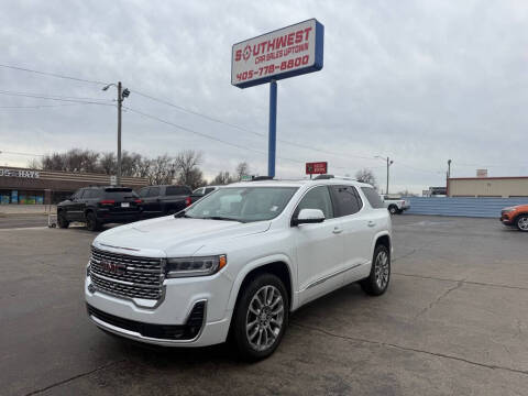 2023 GMC Acadia Denali