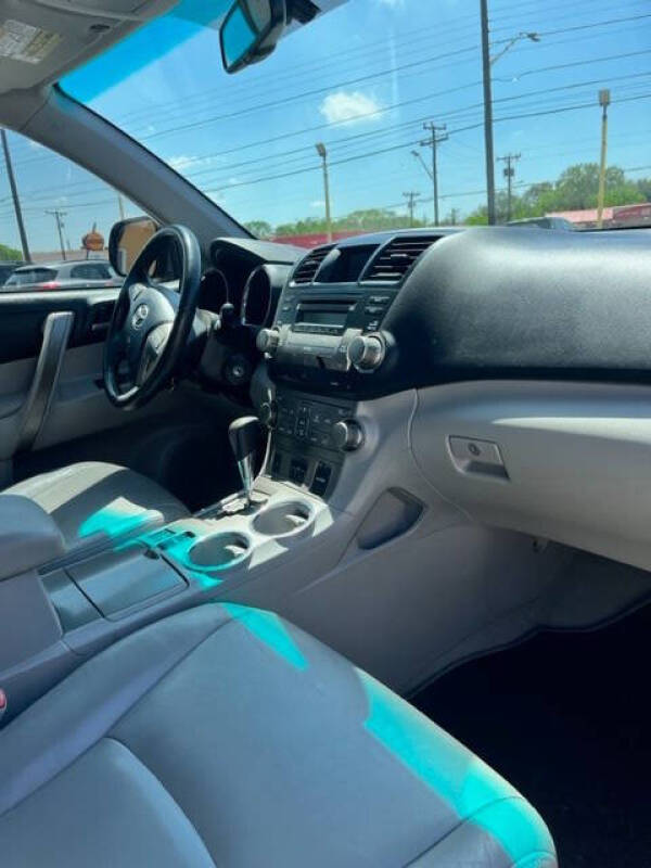 2010 Toyota Highlander SE