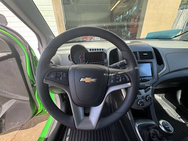 2014 Chevrolet Sonic LT Manual