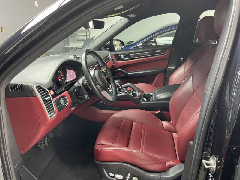 2021 Porsche Cayenne Coupe