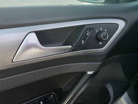 2015 Volkswagen Golf TSI S
