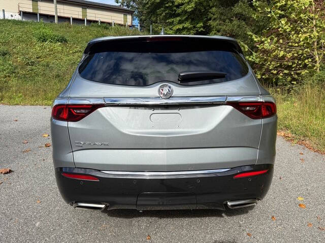 2024 Buick Enclave Essence