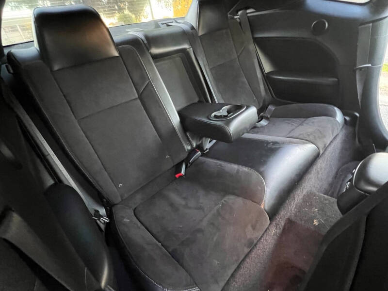 2016 Dodge Challenger 392 HEMI Scat Pack Shaker