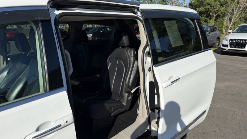 2019 Chrysler Pacifica Touring L
