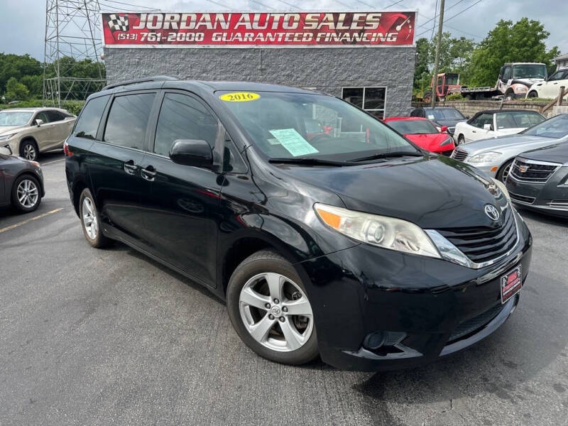 2016 Toyota Sienna LE 8-Passenger