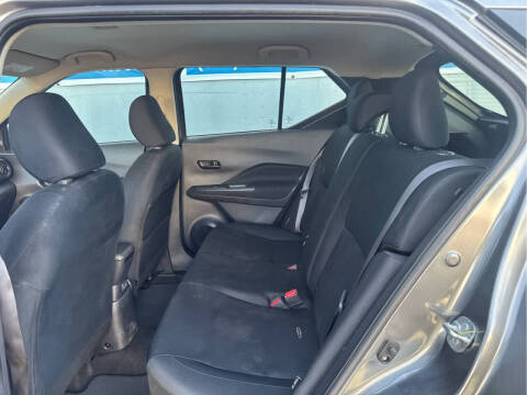 2024 Nissan Kicks S