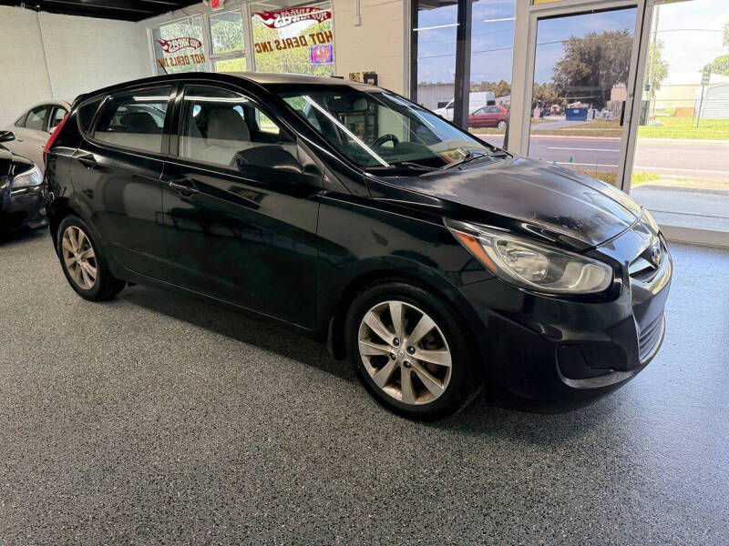 2012 Hyundai Accent SE