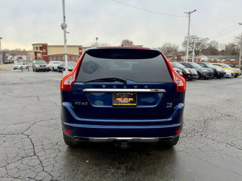 2015 Volvo XC60 T6 Platinum