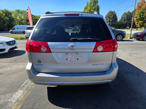 2007 Toyota Sienna CE 7-Passenger