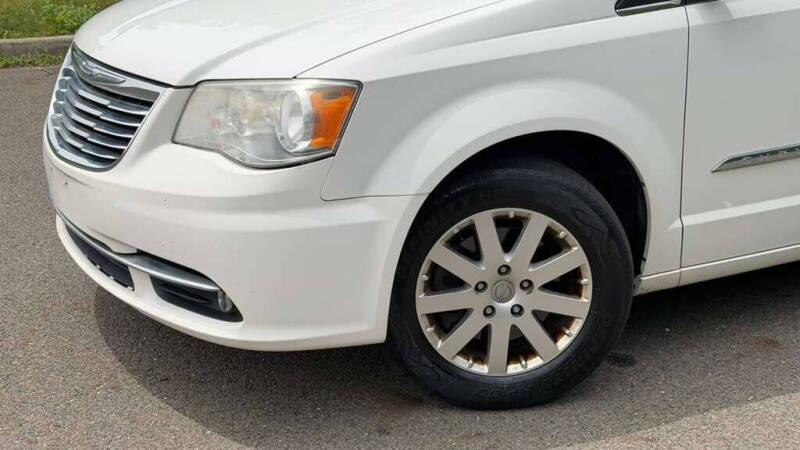 2013 Chrysler Town and Country Touring
