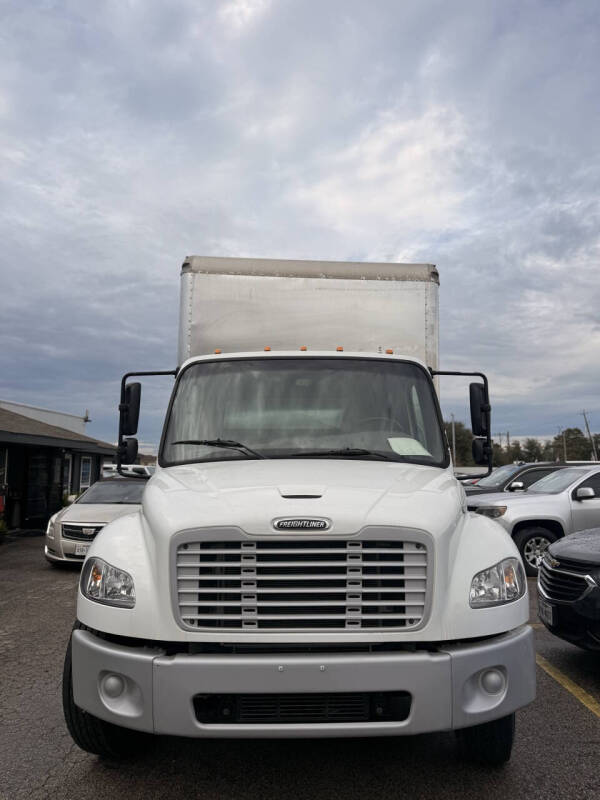2022 Freightliner M2 106