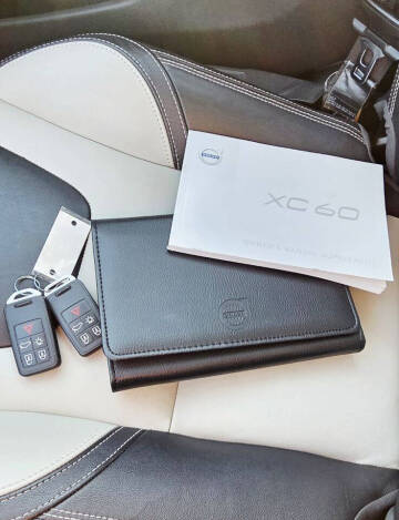 2017 Volvo XC60 T5 Dynamic