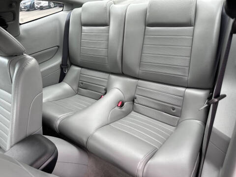 2006 Ford Mustang GT Deluxe