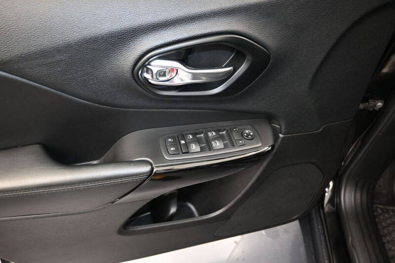 2020 Jeep Cherokee Altitude